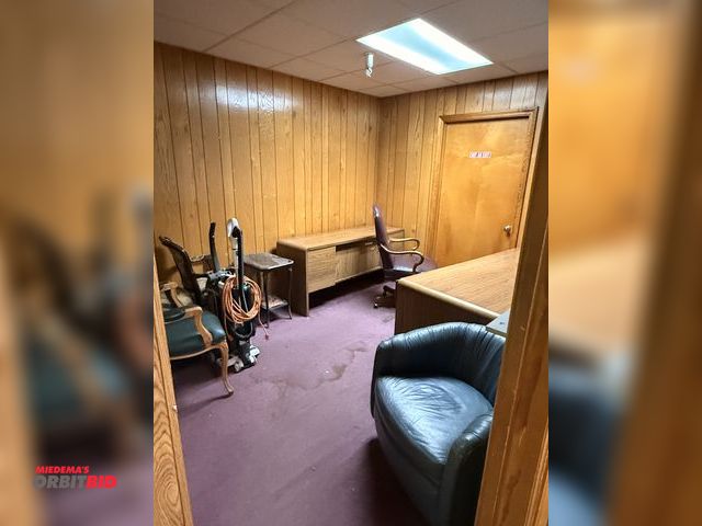 Lot 1-7528 - Contents of office; (2) Office Desk, (1) Rolling Office Chair, (3) Chairs, (4) Filing Cabinets &amp;...