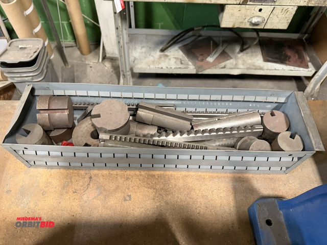 Lot 1-18594 - Lot of assorted keyway broaches and bushings.