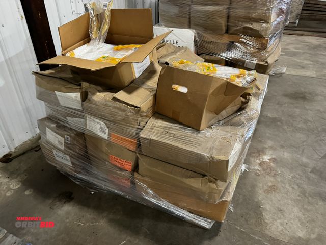 Lot 1-6785 - (1) skid of assorted apple bags, includes 3 lb. and 5 lb. bags.