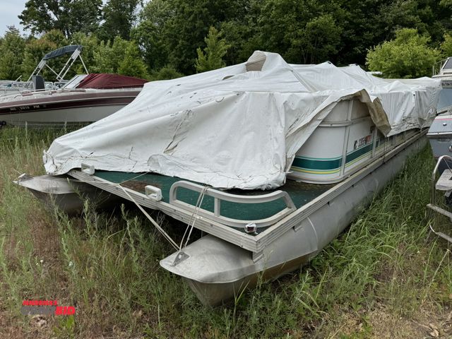 Lot 1-6644 - (1) Manitou pontoon boat, approx. 23', for parts or repair only, Evinrude outboard motor, water dama...