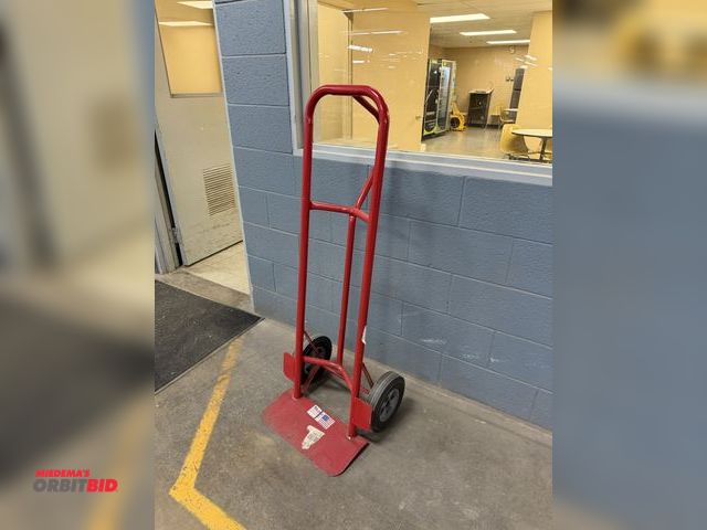 Lot 1-17226 - (1) Milwaukee, model 44701, 1000 lb. capacity, 2-wheel dolly with R0640 wheels.