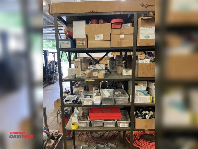 Lot 1-6195 - Contents of shelf, includes assorted System Sensors, model SSV120/10, bell with 10" gong, System Sen...