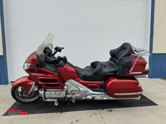 Lot 1-6487 - 2008 Honda Gold Wing (1) motorcycle, electronic cruise control, reverse, CB and radio controls, adju...