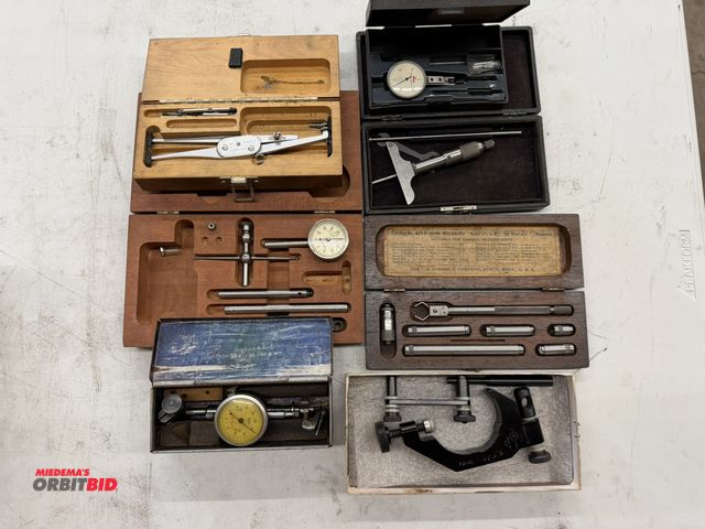 Lot 1-6119 - Lot of assorted dial bore gauges, and miscellaneous other tooling.