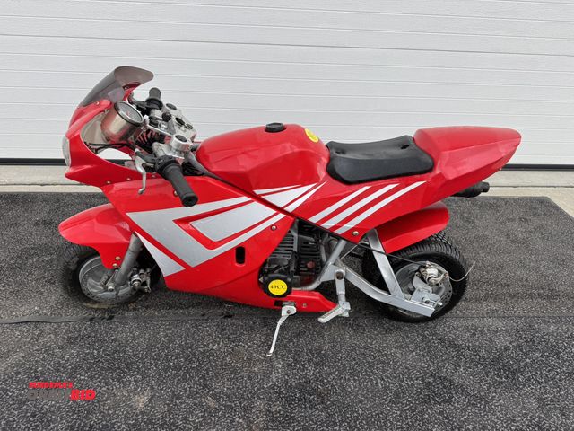 Lot 1-6483 - (1) Zoom 49 cc mini crotch rocket, chain drive, motor does not have compression, for parts or repair...
