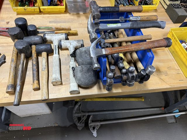 Lot 1-18846 - Large lot of assorted hammers, includes rubber mallets, dead blow hammers, ball-peen hammers, and mo...