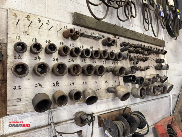 Lot 1-18597 - Large lot of standard heavy duty impact sockets, sizes 1 1/16" up to 3 1/8", and Snap-On 1" to 3/4" ...