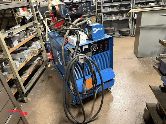 Lot 1-11044 - (1) 1988 Miller Delta Weld 450 MIG welder, 450 amp with cables, torch, Miller, model S-52D, external...