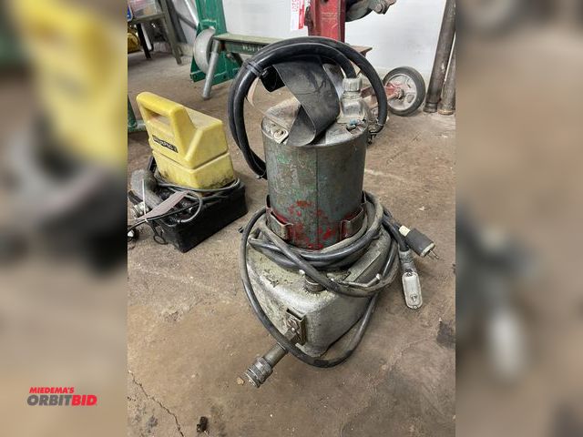 Lot 1-6204 - (1) electric over hydraulic, 120V power unit, no visible ID tag, includes toggle switch.