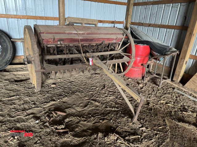 Lot 1-19968 - (1) vintage American Seeding Machine Company, Inc., 10-hole drill, approx. 6' wide with wooden wheel...