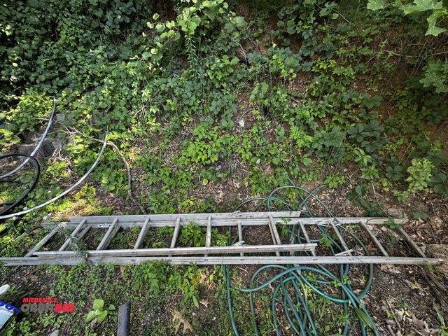Lot 1-14260 - (1) lightweight aluminum ladder, approx. 9' tall, and (1) lightweight aluminum ladder, approx. 5' ta...