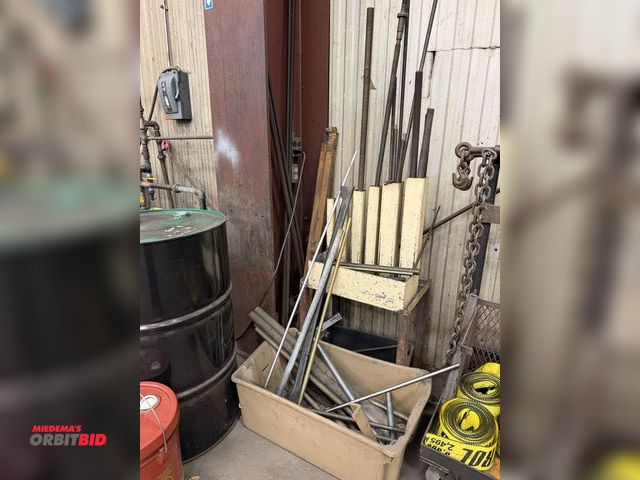 Lot 1-15370 - Large lot of assorted threaded rod cut pieces, various lengths and diameters, includes metal stand.