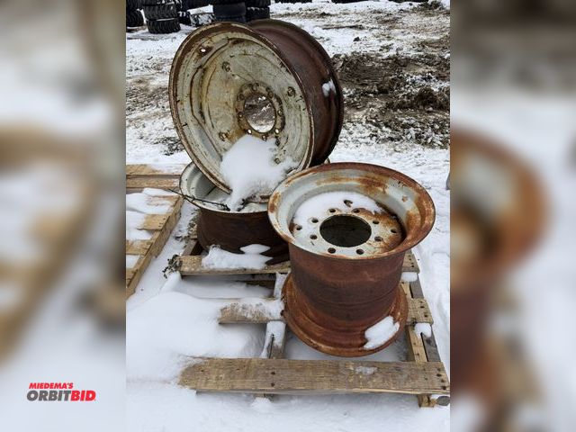 Lot 1-11680 - Lot of (2) 8-bolt rims, approx. 24" diameter, 10" from inside of bead to inside of bead, rim beads h...