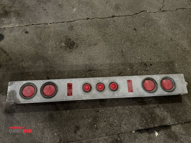 Lot 1-1243 - (1) 12V towing light bar.