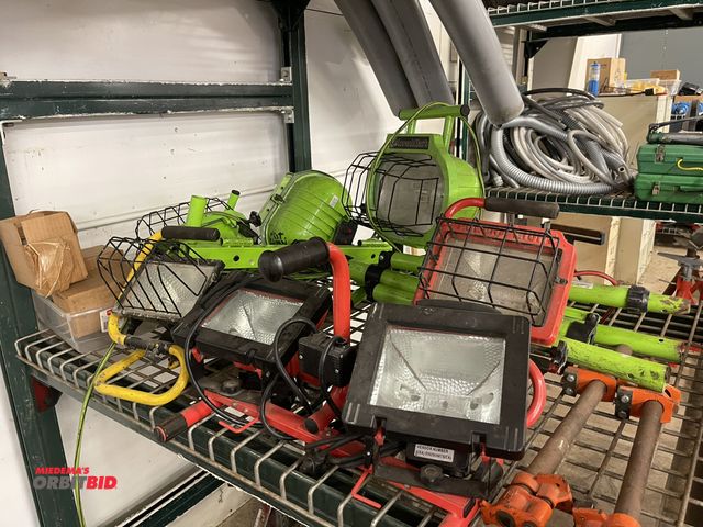 Lot 1-6214 - Large lot of assorted Halogen work lights.