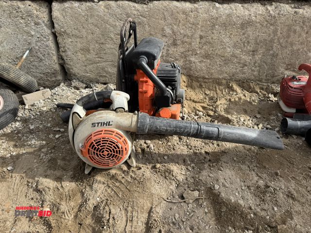 Lot 1-16059 - (1) Tanaka TBL500 backpack blower, and (1) Stihl BG86 gas powered blower, both motors pull through a...