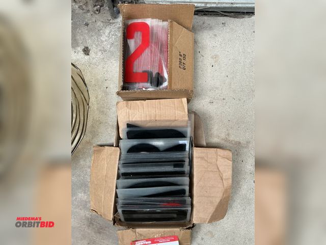 Lot 1-18306 - Marquee Sign Letters for outdoor sign