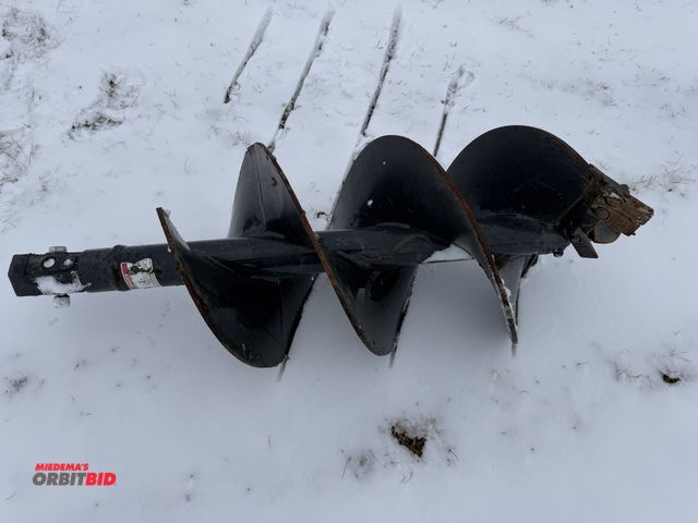Lot 1-11750 - (1) 18" auger, new old stock, has 2" hex head adapter.