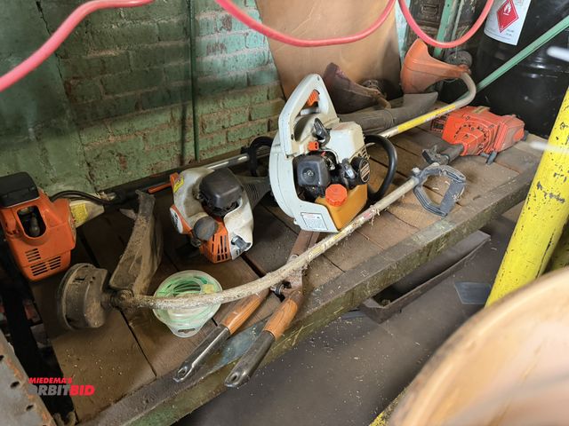 Lot 1-18657 - Lot of assorted lawn care equipment, includes (1) Echo, model PB-1000, gas powered leaf blower, work...