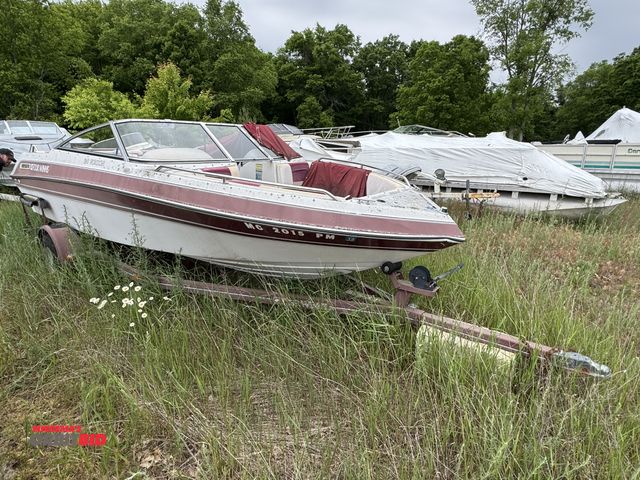 Lot 1-6635 - (1) Four Winns 190 Horizon open bow speed boat, for parts or repair only, missing motor, Hull ID #4W...