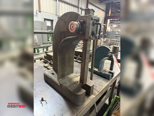 Lot 1-18536 - (1) No. 3 arbor press.