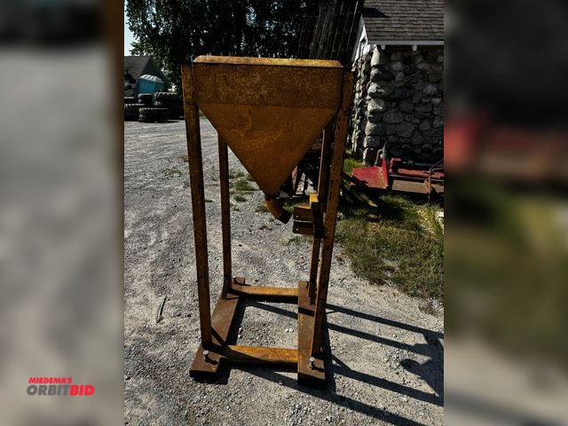 Lot 1-6972 - (1) Phil Brown bait mate roto dispenser with fork pockets, approx. 28" x 28" x 64.5" tall, bin depth...