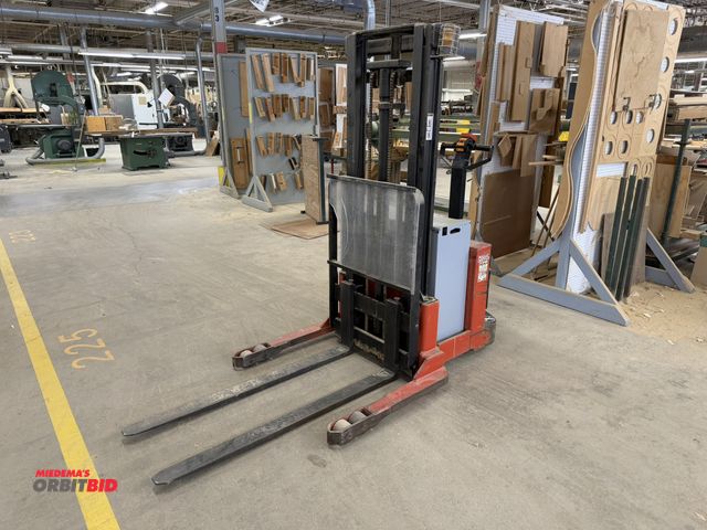 Lot 1-17020 - (1) BT Prime-Mover, model WSX30, 12V electric walk-behind forklift, 3000 lb. capacity, S/N WSX303533...