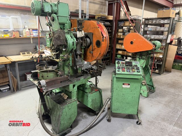 Lot 1-18518 - Perkins 300-8, 15-ton 300 BN-1 punch press  6 1/4" shut height, 1.5" stroke, shank 1.5", 9" x 16" be...