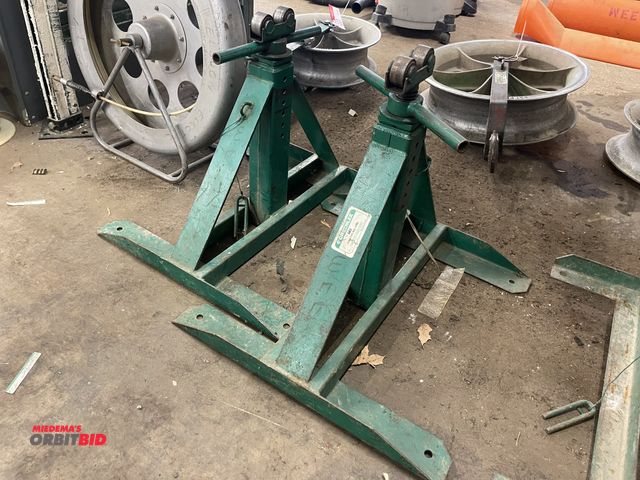 Lot 1-6223 - (2) Greenlee 683 screw type reel stands.
