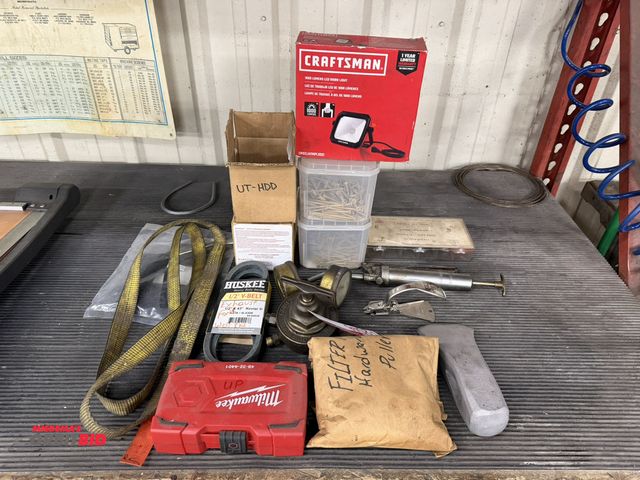 Lot 1-2046 - Lot of assorted tools, includes (1) Craftsman 1000 lumens LED work light, (1) oxygen/acetylene tank ...