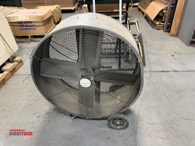Lot 1-18805 - (1) Ventimatic Max Air 30" floor fan, 2-speed, 120V, in working condition.