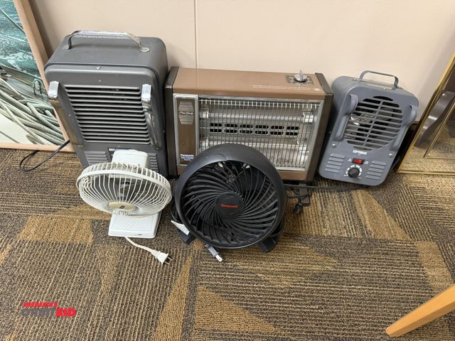 Lot 1-15517 - Lot of (3) office heaters, includes Lakewood 1500 watt, Panasonic Fan Force quartz heater, and Optim...