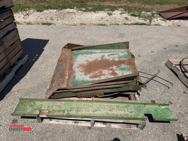 Lot 1-18403 - Lot of assorted John Deere, believed to be small square baler discharge pans.