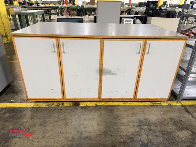 Lot 1-5251 - (1) 6' length x 3' height x 37.5" depth wood cabinet with 2 adjustable height shelves, and 4 doors.