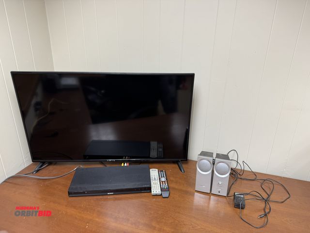 Lot 1-4610 - (1) Sceptre 42" HDMI TV with Sony CD/DVD player, and (1) set of Bose computer speakers.