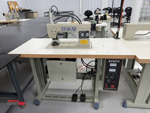 Lot 1-4872 - (1) 2021 Futan Ultrasonic sewing machine, model JT-60-2Q, 220V, with power table (47 1/4" x 21.5" x ...
