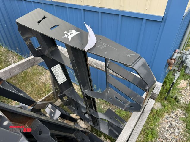 Lot 1-6559 - (1) new Bob Cat standard quick attach pallet fork frame, frame only, includes 42" forks.
