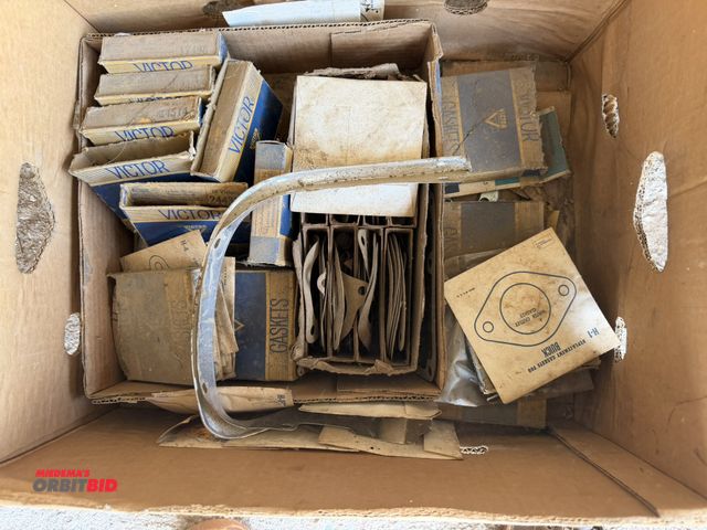 Lot 1-8550 - Lot of assorted gaskets.