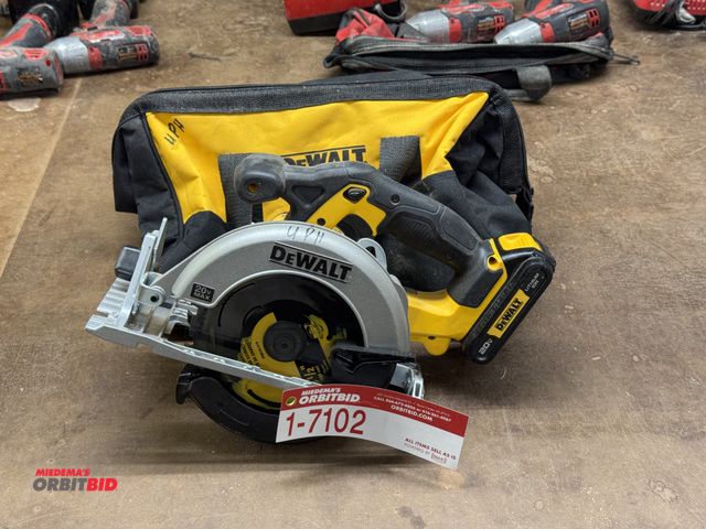 Lot 1-7102 - Dewalt Cordless Circular Saw, (1) Dcs391 6-1/2", Storage Bag, (1) Battery With Charger