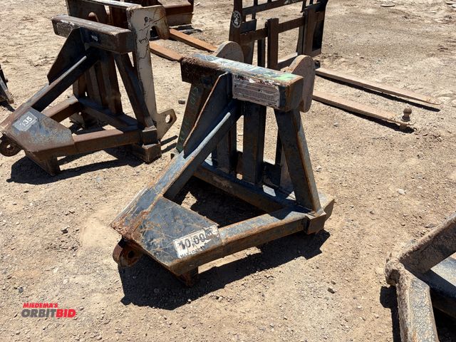 Lot 1-18271 - (1) Star Industrial Universal forklift / telehandler truss jib attachment, 10000 # max load capacity