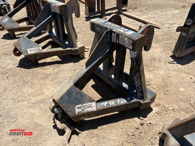 Lot 1-18270 - (1) Star Industrial Universal forklift / telehandler truss boom, 10000 # max load capacity
