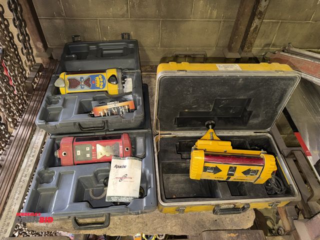 Lot 1-18180 - (1) Laser Alignment, Inc., laser receiver with mounting bracket and case, in working condition, (1) ...
