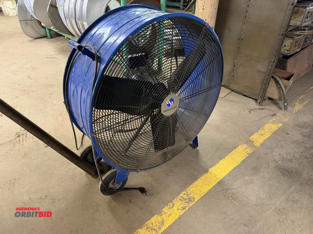 Lot 1-18503 - (1) Pro Standard 28" floor fan, 2-speed, in working condition.