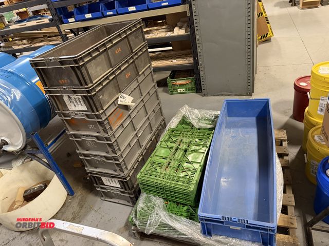 Lot 1-18624 - Lot of assorted plastic shop totes, includes (15) collapsible plastic totes, approx. 23.5" x 15.5" x...