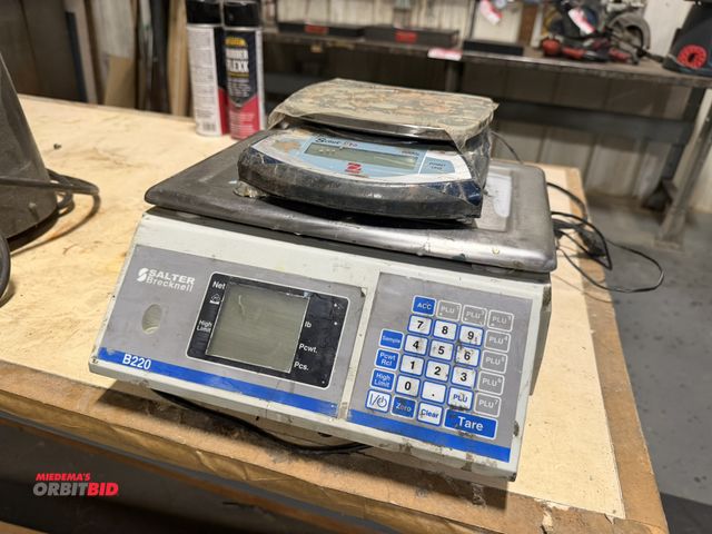 Lot 1-18571 - (1) Salter Brecknell, model B220, digital scale, 60 lb. max., and (1) Ohaus Scout Pro 6000 gram tabl...