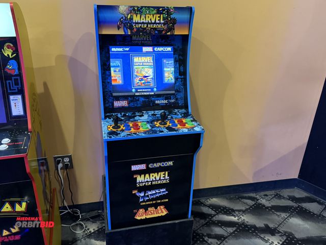 Lot 1-11232 - (1) Arcade 1 Up, model 7661, Marvel Super Heros Mini arcade style game, 120V, in working condition, ...