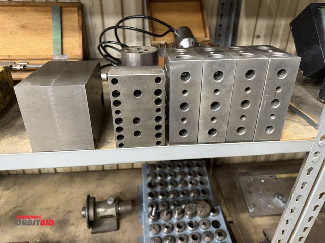 Lot 1-15108 - Lot of assorted steel blocks, includes (2) 6" x 4 3/4" x 2", (2) 5 1/4" x 3 3/8" x 1", (4) 6" x 4" x...