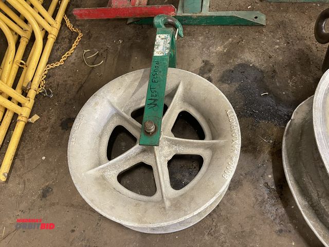 Lot 1-6209 - (1) Greenlee 8000 lb. capacity sheave reel, approx. 18" diameter.