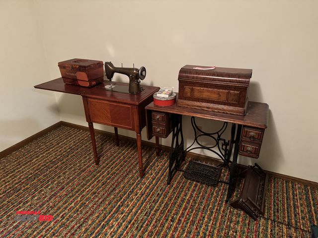 Lot 1-3121 - (2) Vintage sewing machines