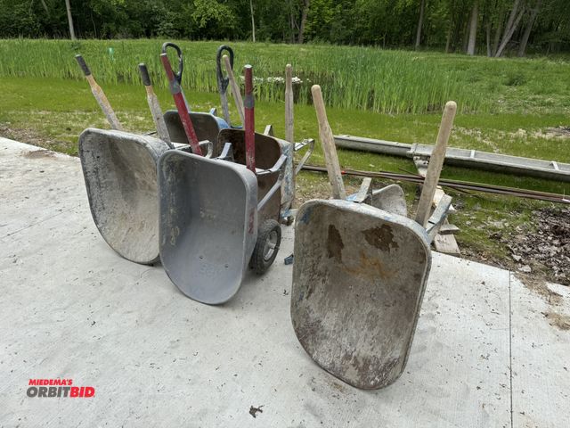 Lot 1-18716 - Lot of (5) single wheel wheelbarrows (2 are for parts or repair), and (1) Ace 2-wheel wheelbarrow, 6...